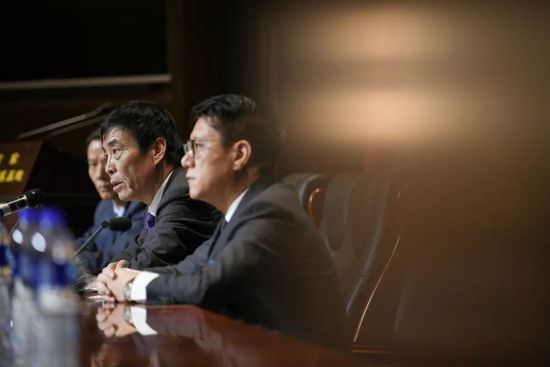 国产a v一区二区三区