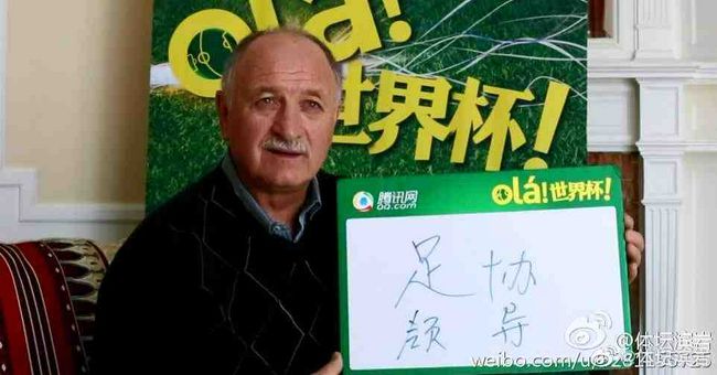 在楼梯上和少妇做爰视频