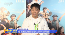 美女岔开双腿让人捅